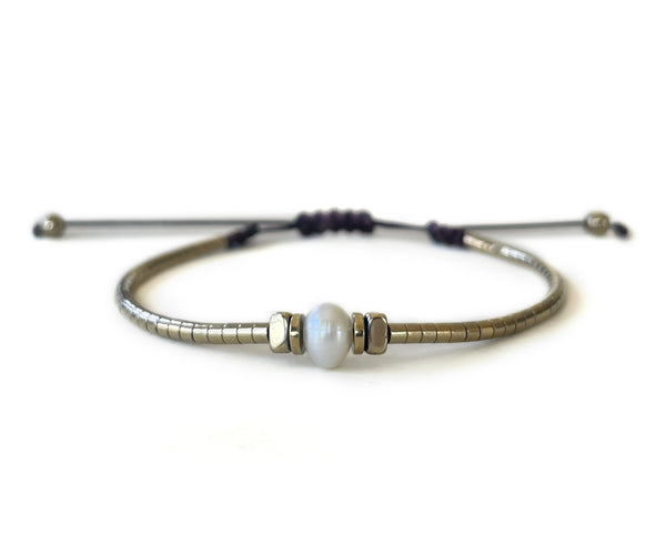Hematite with Natural Pearl G-Collection Hand-Knitted Bracelet